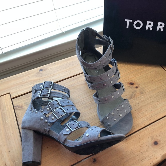 ** SOLDTorrid Grey Strappy Studded Heels 11W NEW - Picture 3 of 8